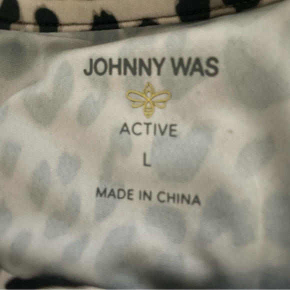 Johnny Was Amabel Short Sleeve Animal Print Crew Neck Tee Size Large EUC - Picture 5 of 7